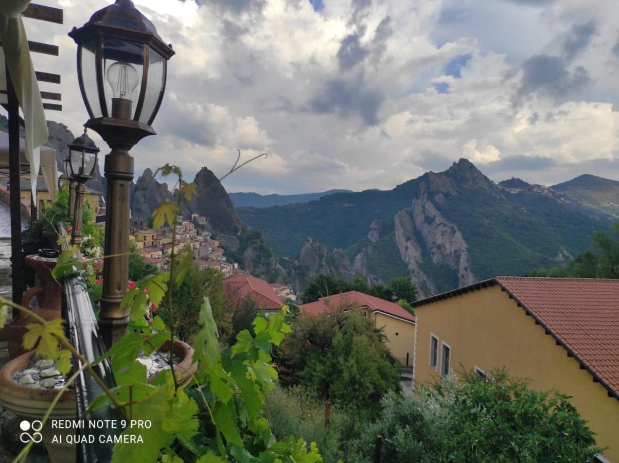 Bed and Breakfast Monserrat à Castelmezzano Extérieur photo