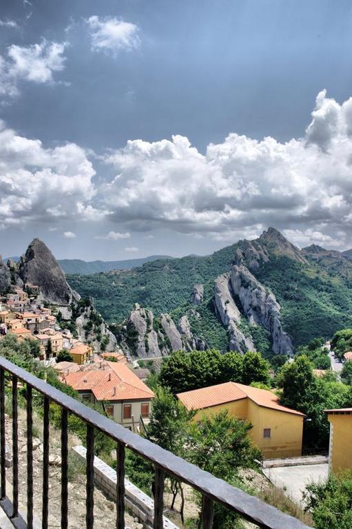 Bed and Breakfast Monserrat à Castelmezzano Extérieur photo