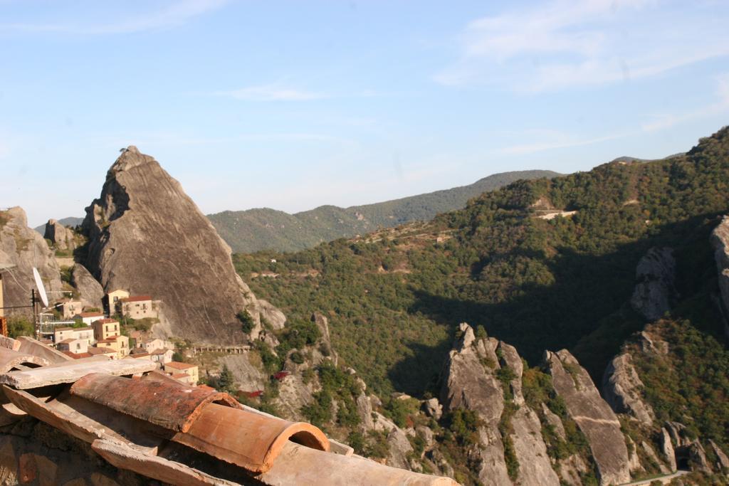 Bed and Breakfast Monserrat à Castelmezzano Extérieur photo