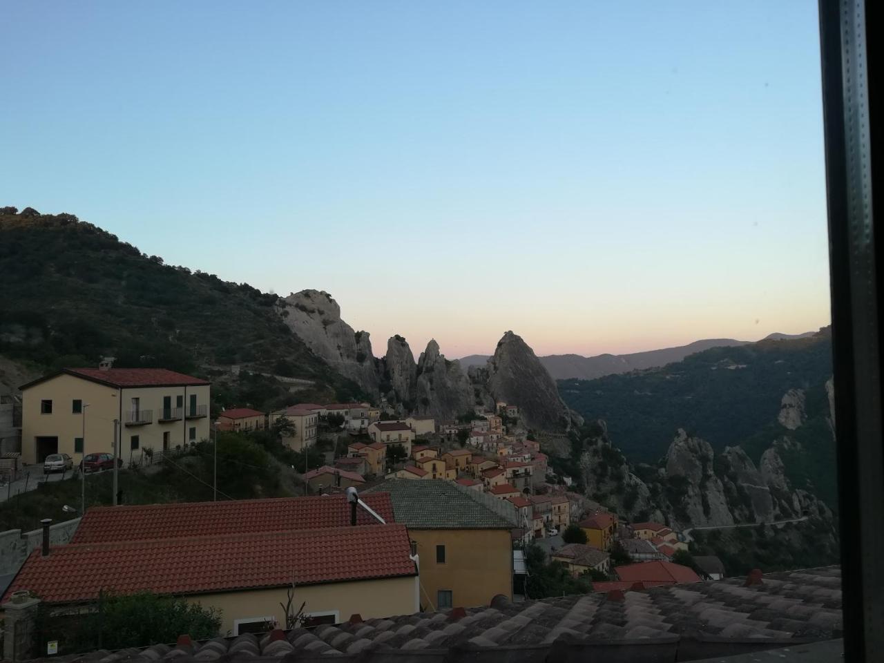 Bed and Breakfast Monserrat à Castelmezzano Extérieur photo